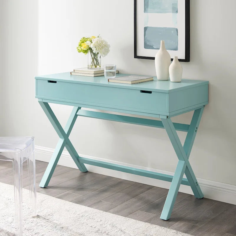 Bureau secrétaire blanc style campagne avec plateau relevable, pieds en X et compartiment de rangement caché