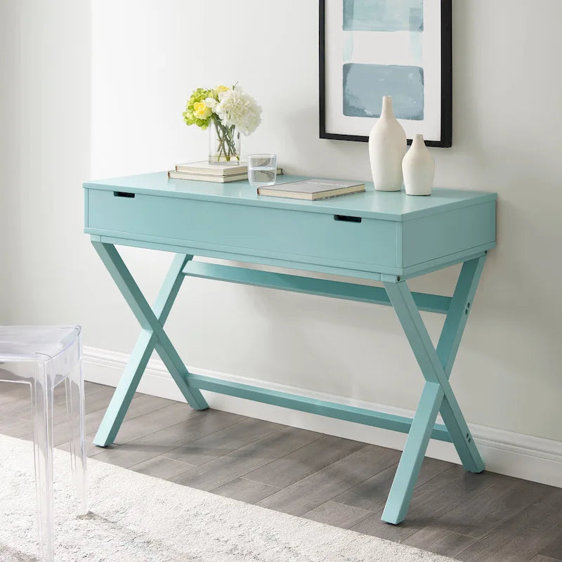 Bureau secrétaire blanc style campagne avec plateau relevable, pieds en X et compartiment de rangement caché
