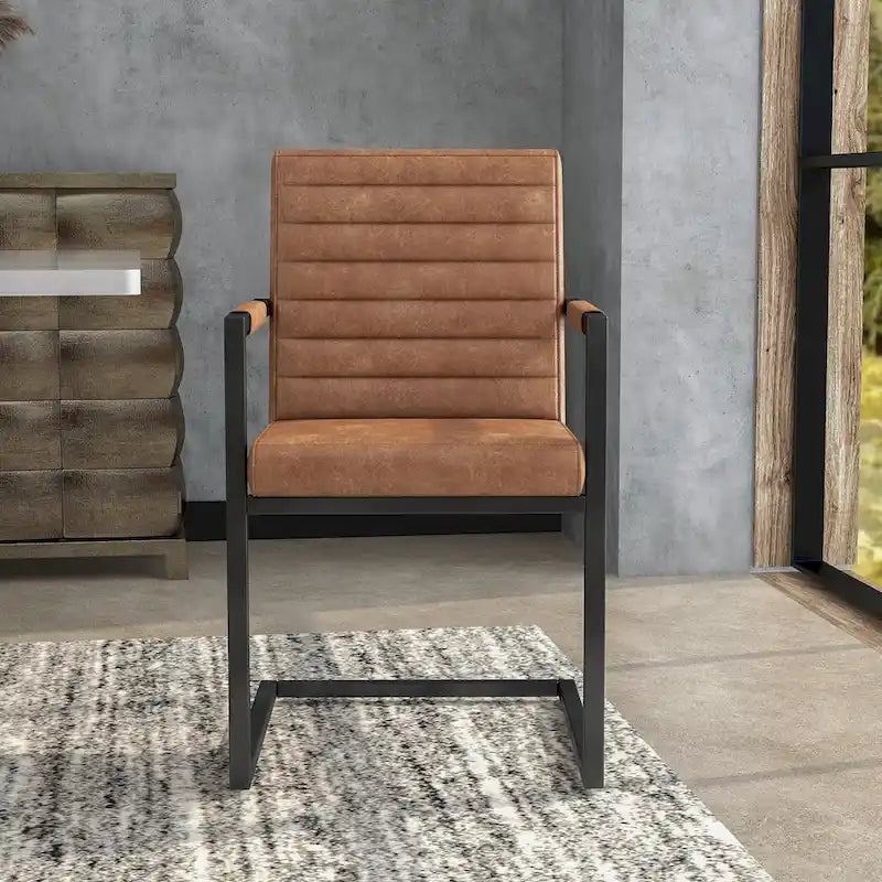 Fauteuil de salle à manger cantilever avec accoudoirs, capitonnage en forme de canal, en similicuir marron, piétement traîneau en acier noir, lot de 2