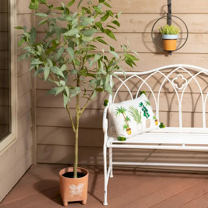 Banc de jardin en fer forgé blanc, dossier arqué, volutes, intérieur/extérieur, porche