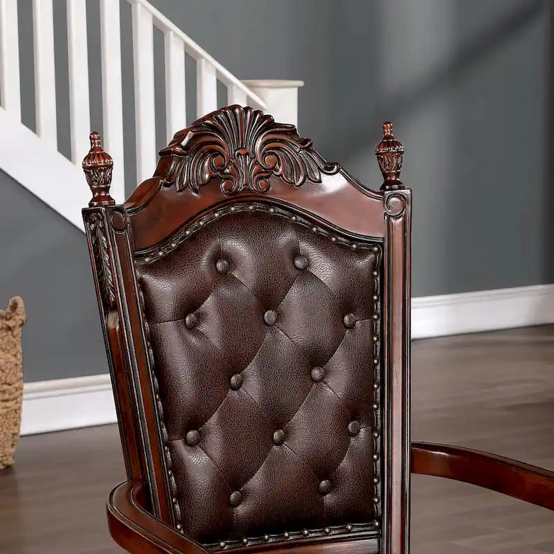 Fauteuil en bois sculpté traditionnel Marron Cerise avec revêtement en similicuir foncé capitonné