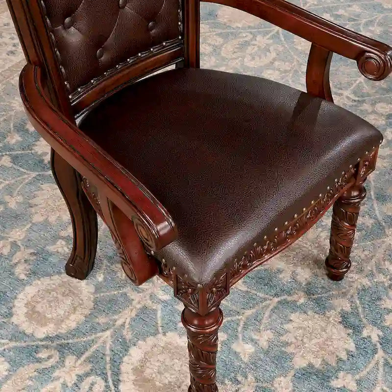 Fauteuil en bois sculpté traditionnel Marron Cerise avec revêtement en similicuir foncé capitonné